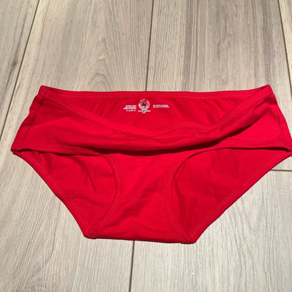 Set of 3 sexy NWOT festive women’s panties Medium 6 Victoria Secret, Aerie & H&M - Picture 9 of 10